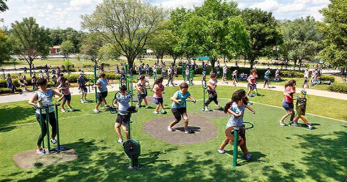 Academia ao Ar Livre: Benefícios para a Saúde da Comunidade